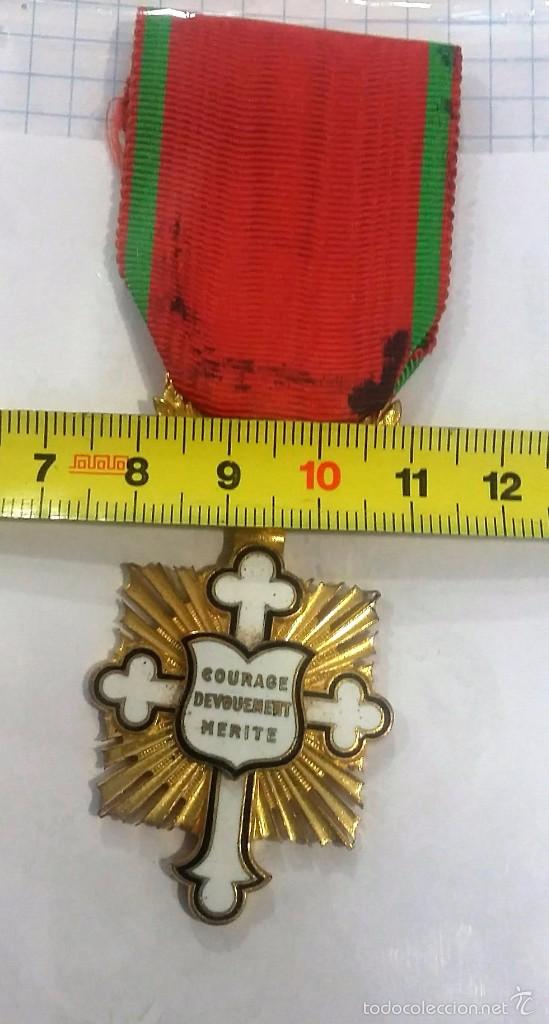 Militaria: MEDALLA AL MERITO - Foto 1