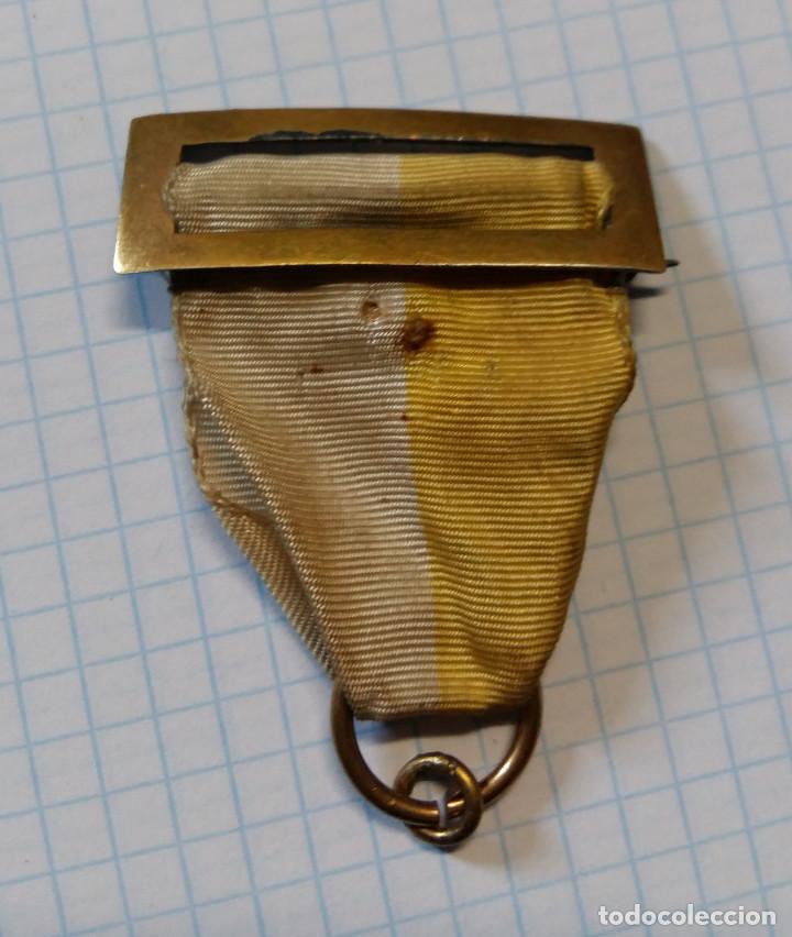 Militaria: Cinta con prendedor - Foto 1