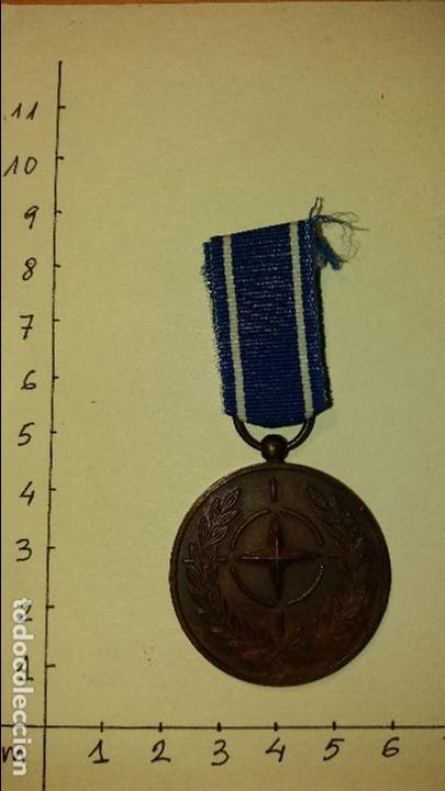 Militaria: medalla OTAN - Foto 1