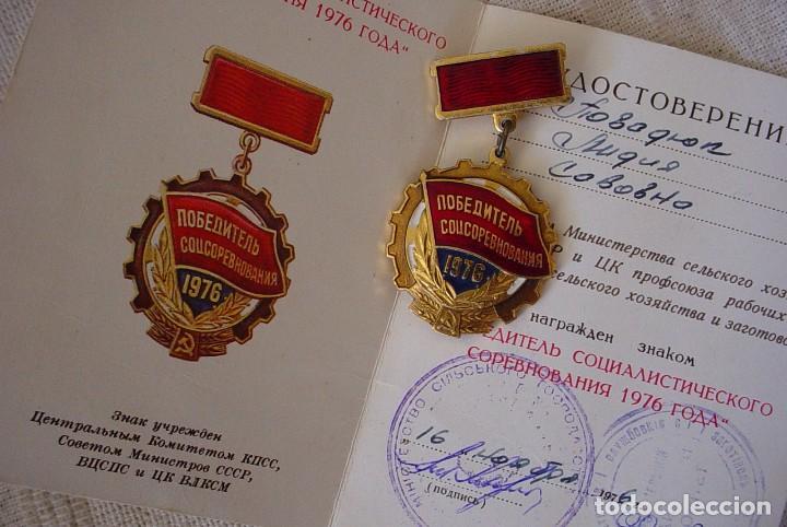 Militaria: Condecoracion Sovietica con documentacion - Foto 1