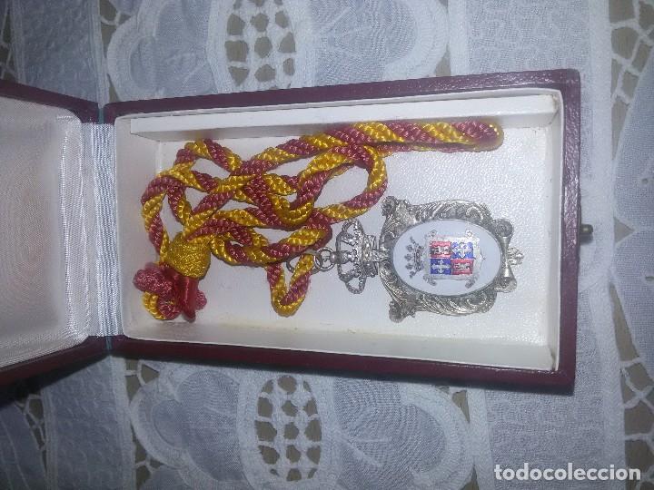 Militaria: MEDALLA. DISTINTIVO MONARCA - Foto 4