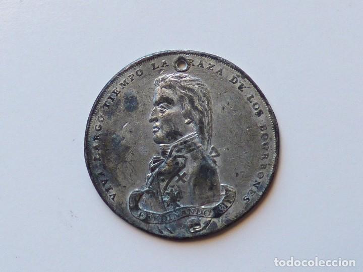 Militaria: MEDALLA GUERRA INDEPENDENCIA. FERNANDO VII. VIVA LARGO TIEMPO LA RAZA DE LOS BORBONES 1809 - 1814.