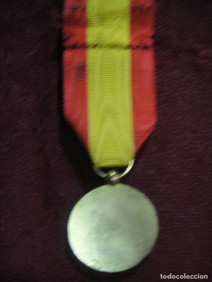 Militaria: medalla servicio de transfusion de sangre del ejercito - Foto 2