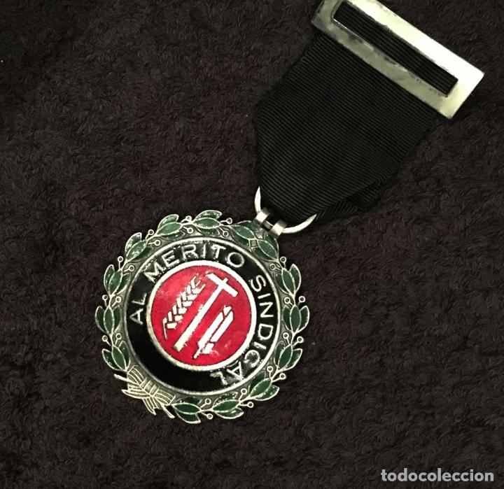 Militaria: MEDALLA AL MERITO SINDICAL - Foto 1