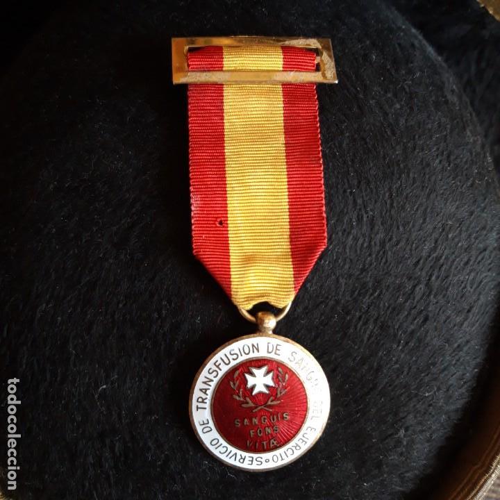 Militaria: Medalla transfusi&oacute;n de sangre del ej&eacute;rcito - Foto 1