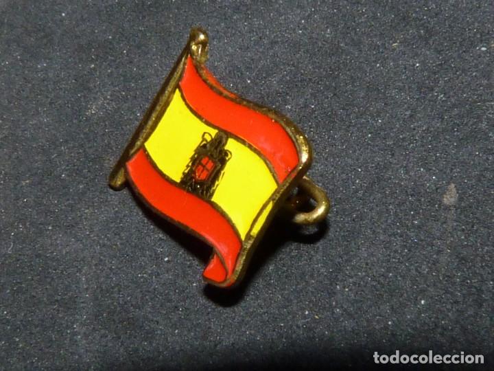 Ancien Drapeau Espagnol Avec Aigle De L'ancien Régime - Très Bon état - Sans Marque