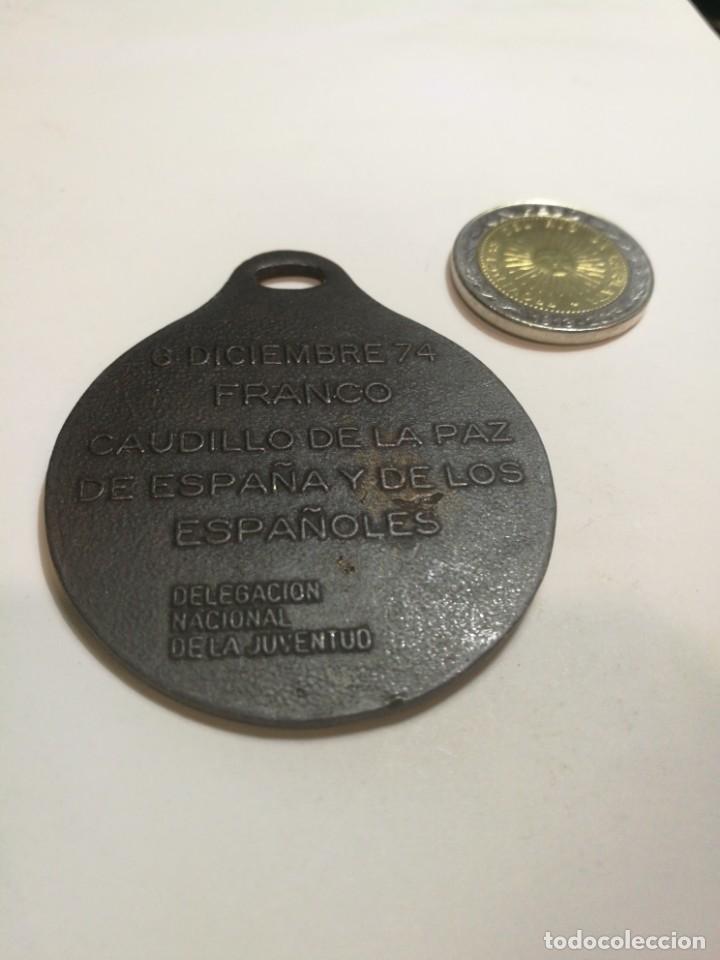 Militaria: Medalla 1974 OJE - Foto 2