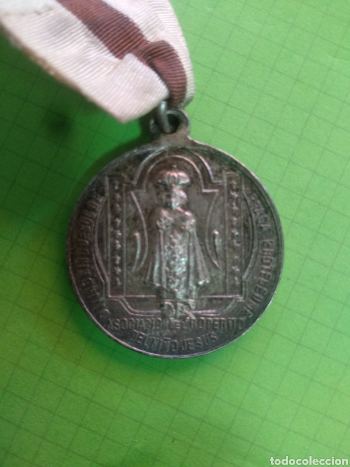 Militaria: Antigua medalla nuestra señora del carmen asociacion del roperito del niño jesus de praga - Foto 2 - 170272570