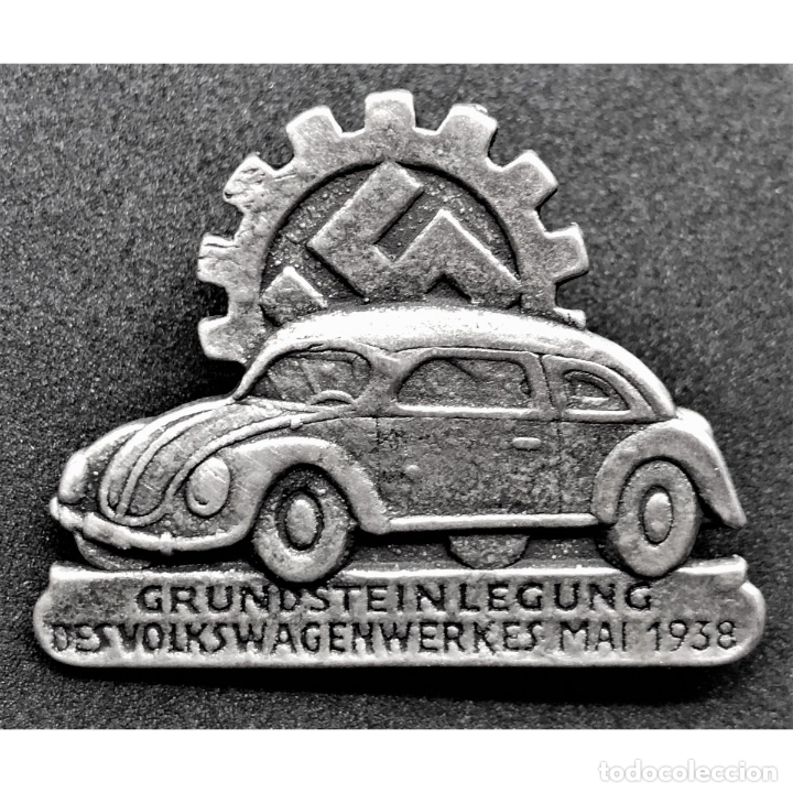Militaria: R&eacute;plica Insignia Volkswagen NSDAP Alemania 1938 &ndash; Categor&iacute;a Plata