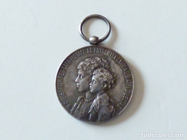 Militaria: MEDALLA DE LA REGENCIA DE DO&Ntilde;A MAR&Iacute;A CRISTINA. PLATA