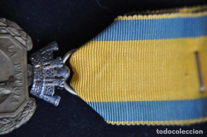 Militaria: MEDALLA AL EJERCITO EN CAMPA&Ntilde;A - Foto 2