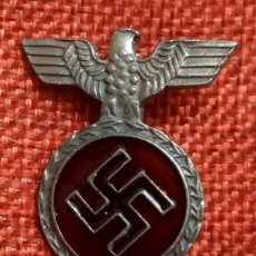 Militaria: INSIGNIA NSDAP - PARTIDO NACIONALSOCIALISTA OBRERO ALEMÁN - ALT. 35 MM –CATEGORIA PLATA.. Lote 196337166