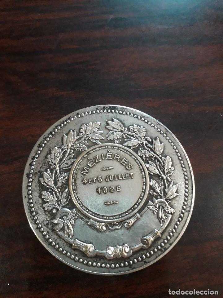 Militaria: Medalla al m&eacute;rito - Foto 2