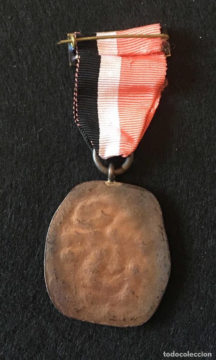 Militaria: INI bronce - Foto 2