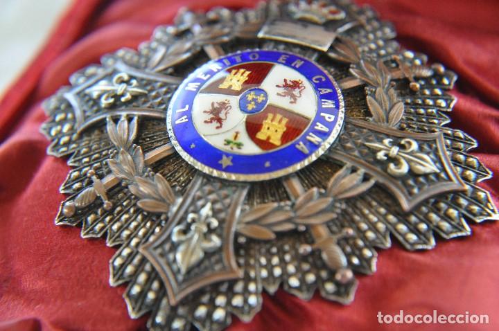 Militaria: PLACA MARIA CRISTINA