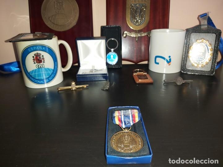 Military Antiques: Medalla Condecoraci&oacute;n Lucha contra el terrorismo. Antiterrorismo Centro Nacional de Inteligencia CNI