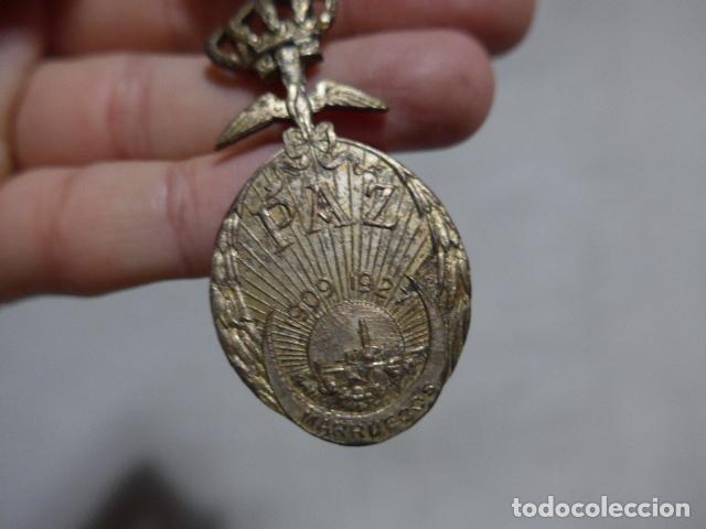 Militaria: Antigua medalla de la paz de marruecos de 1927, original, guerra de africa. - Foto 2 - 274817223