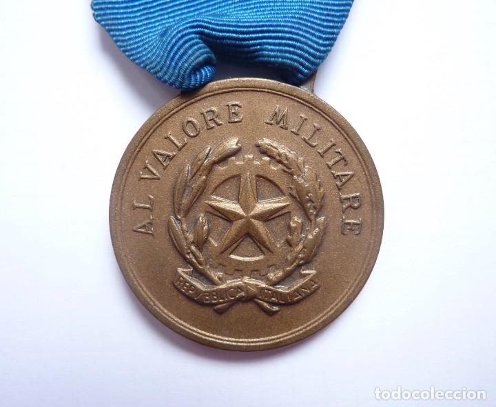Militaria: Italia: Medalla al Valor Militar, categor&iacute;a de bronce. Valor en combate.