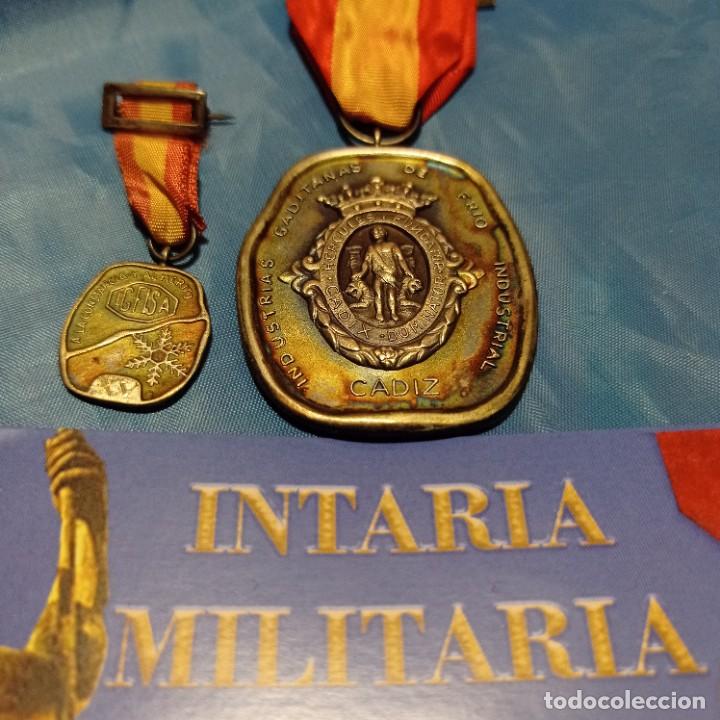 Militaria: Medalla de constancia Cádiz IGFISA - Foto 2 - 302045198
