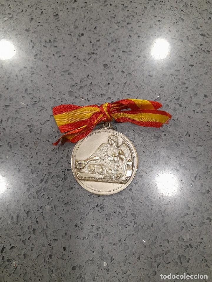 Militaria: Medalla infantil - Foto 1