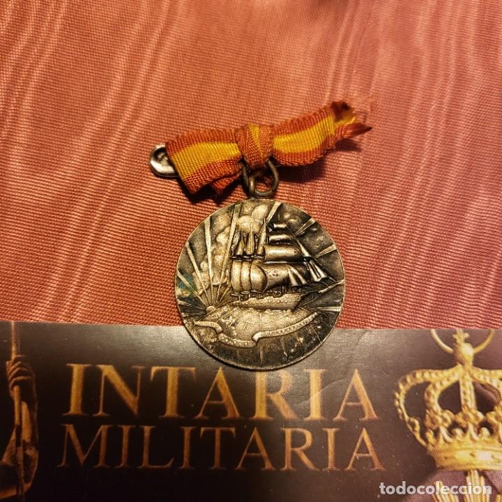 Militaria: Medalla al servicio del buque El Cano - Foto 2
