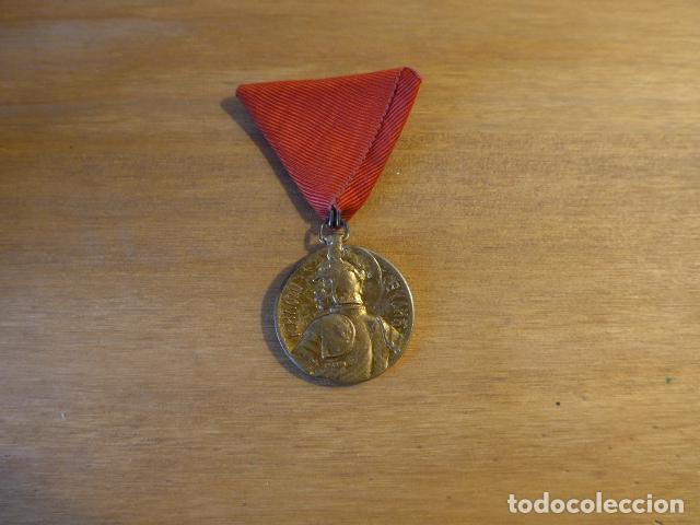 Militaria: Antigua medalla Serbia de Milosh Obilich al merito, categoria oro, original, Yugoslavia.