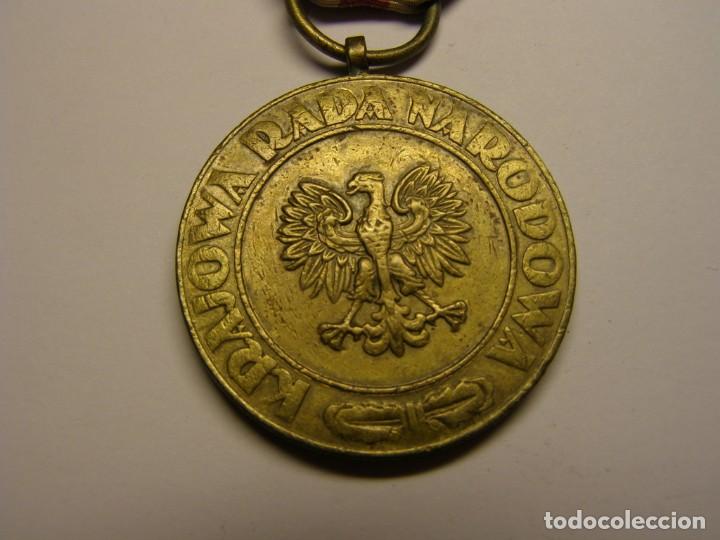 Militaria: Medalla polaca 1945. - Foto 3