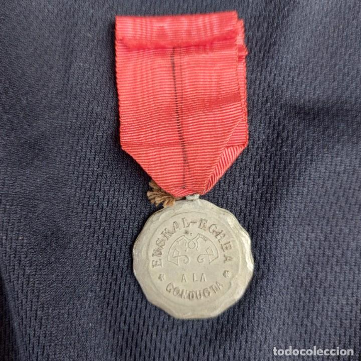 Militaria: Medalla vasca - Foto 2