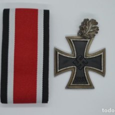 Militaria: WWII GERMAN KNIGHT’S CROSS OF THE IRON CROSS WITH OAK LEAVES. Lote 354068168
