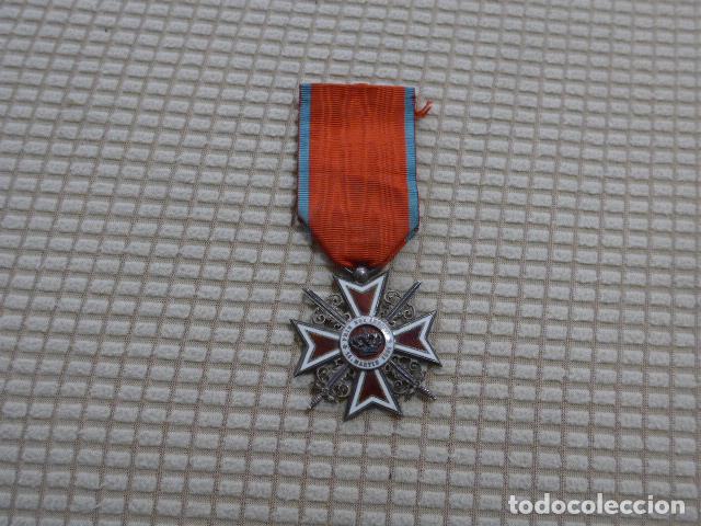Militaria: Antigua medalla de Rumania, orden de la corona, 1881, original.