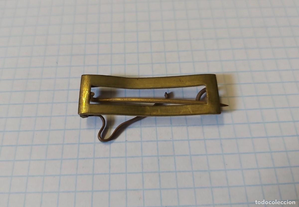Militaria: Prendedor de medalla a restaurar - Foto 1