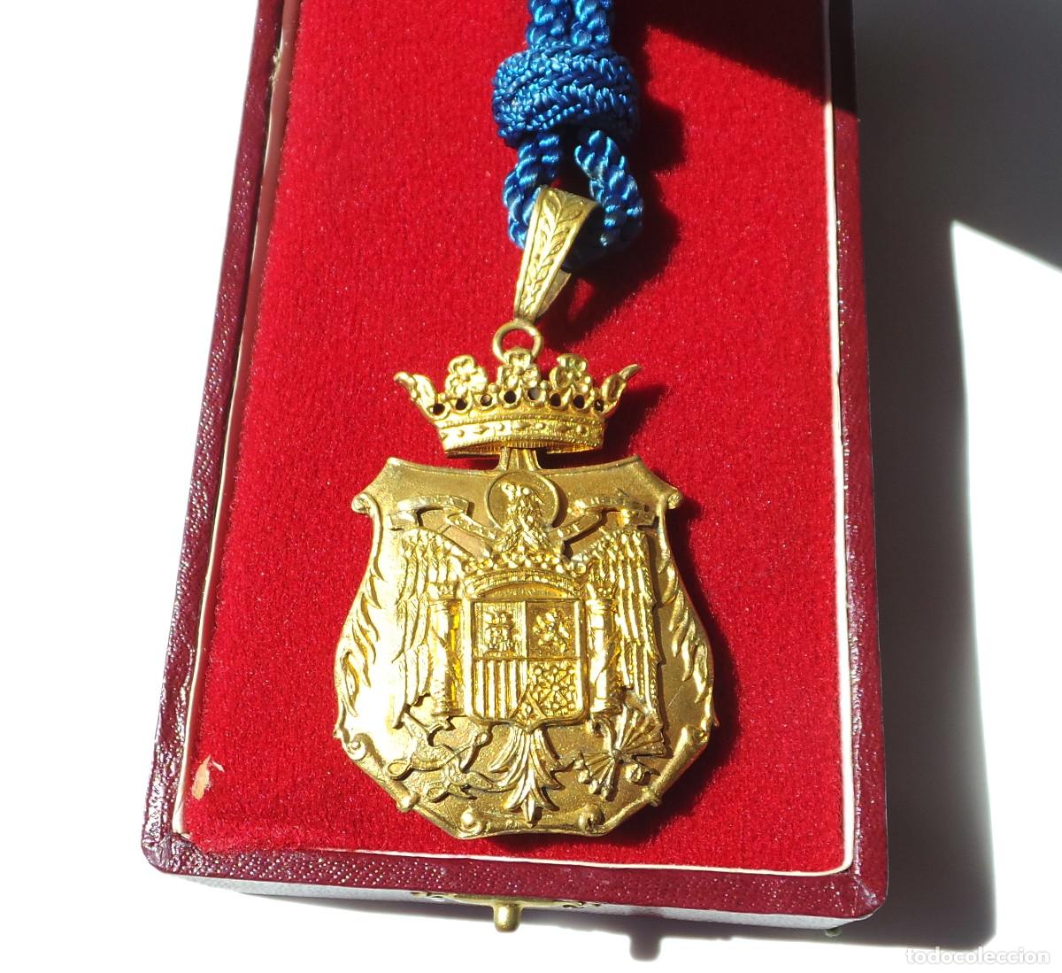 Militaria: MEDALL&Oacute;N DEL PODER JUDICIAL. PERFUNDET OMNIA LUCE. &Eacute;POCA DE FRANCO. - Foto 4