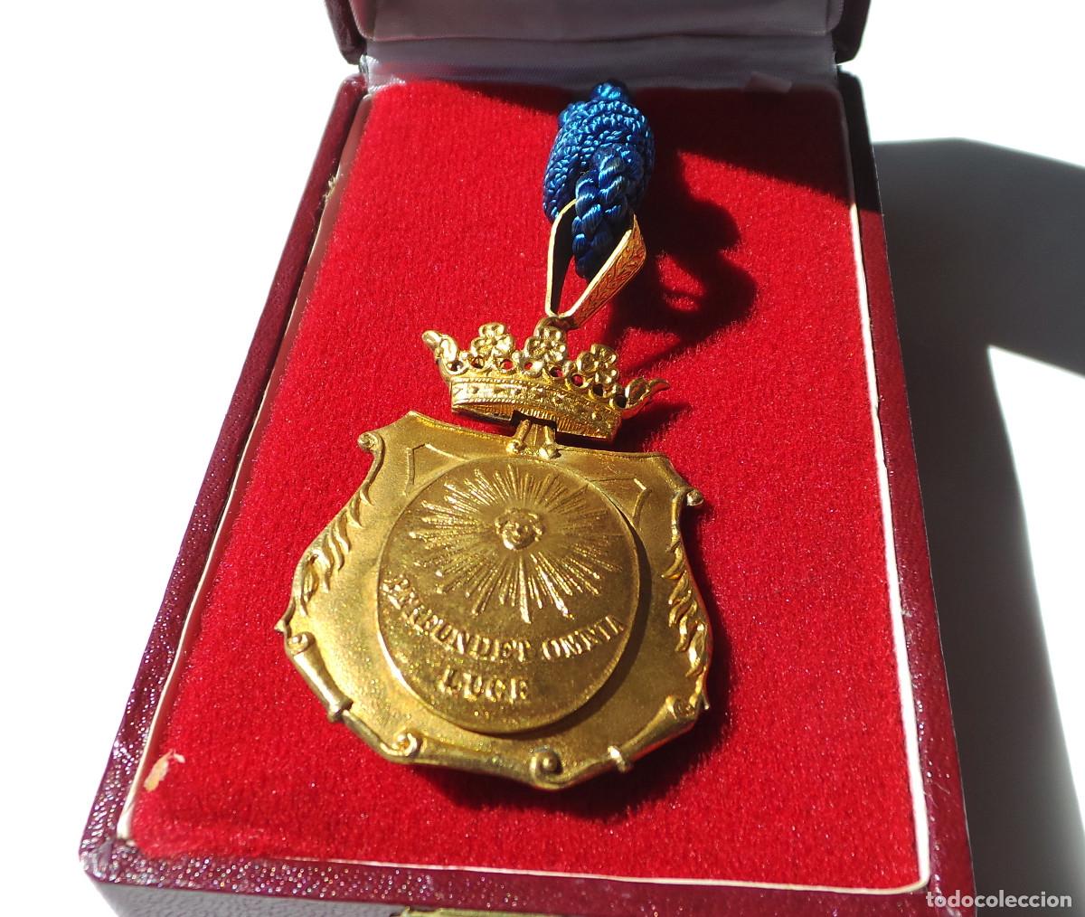 Militaria: MEDALL&Oacute;N DEL PODER JUDICIAL. PERFUNDET OMNIA LUCE. &Eacute;POCA DE FRANCO. - Foto 5