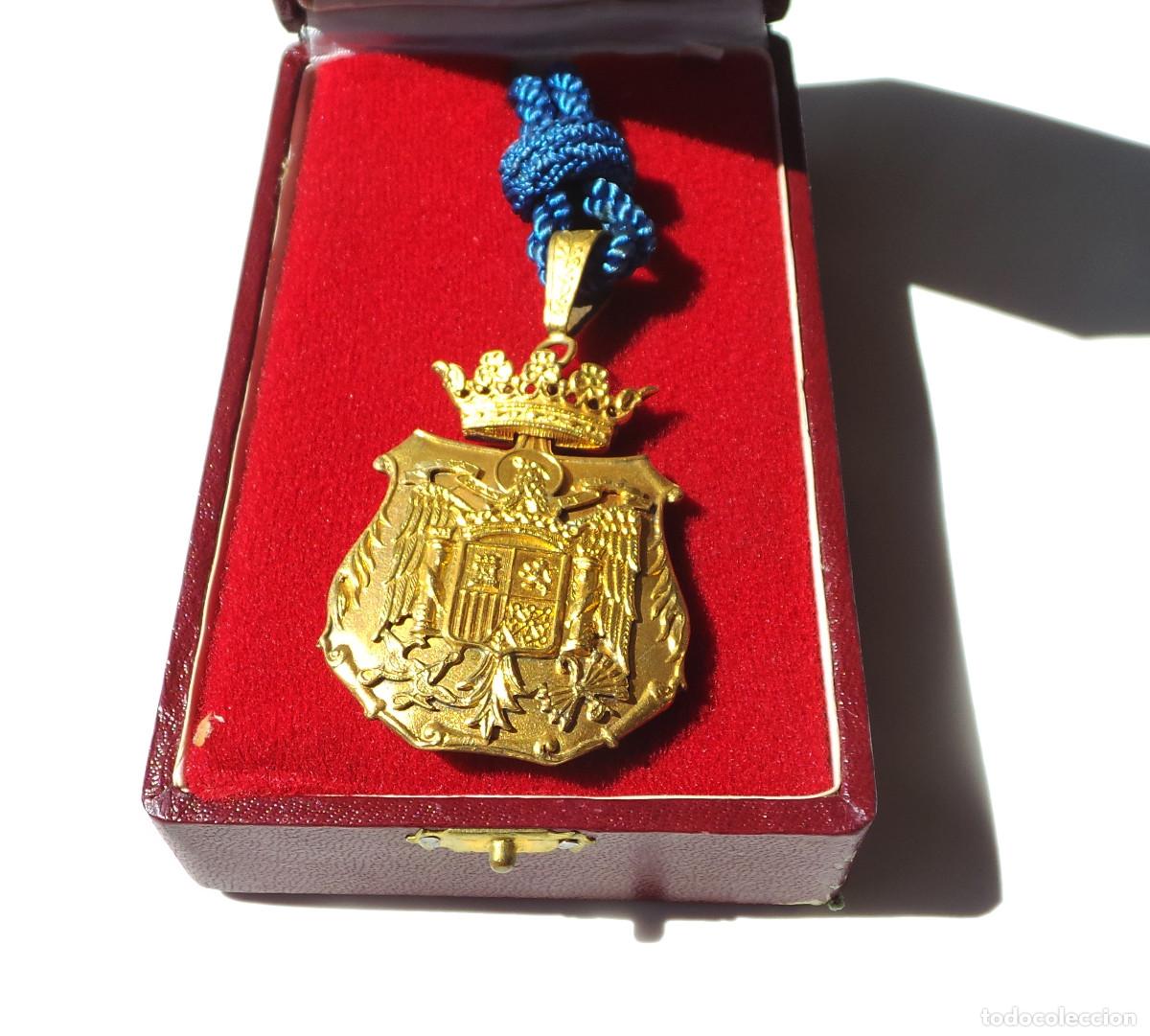 Militaria: MEDALL&Oacute;N DEL PODER JUDICIAL. PERFUNDET OMNIA LUCE. &Eacute;POCA DE FRANCO. - Foto 6