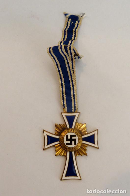 Militaria: Cruz de la madre versi&oacute;n oro - Foto 1