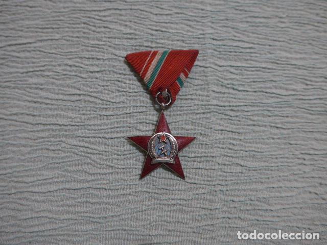Militaria: Antigua medalla hungara al merito militar, Hungria comunista. Original, categoria plata.