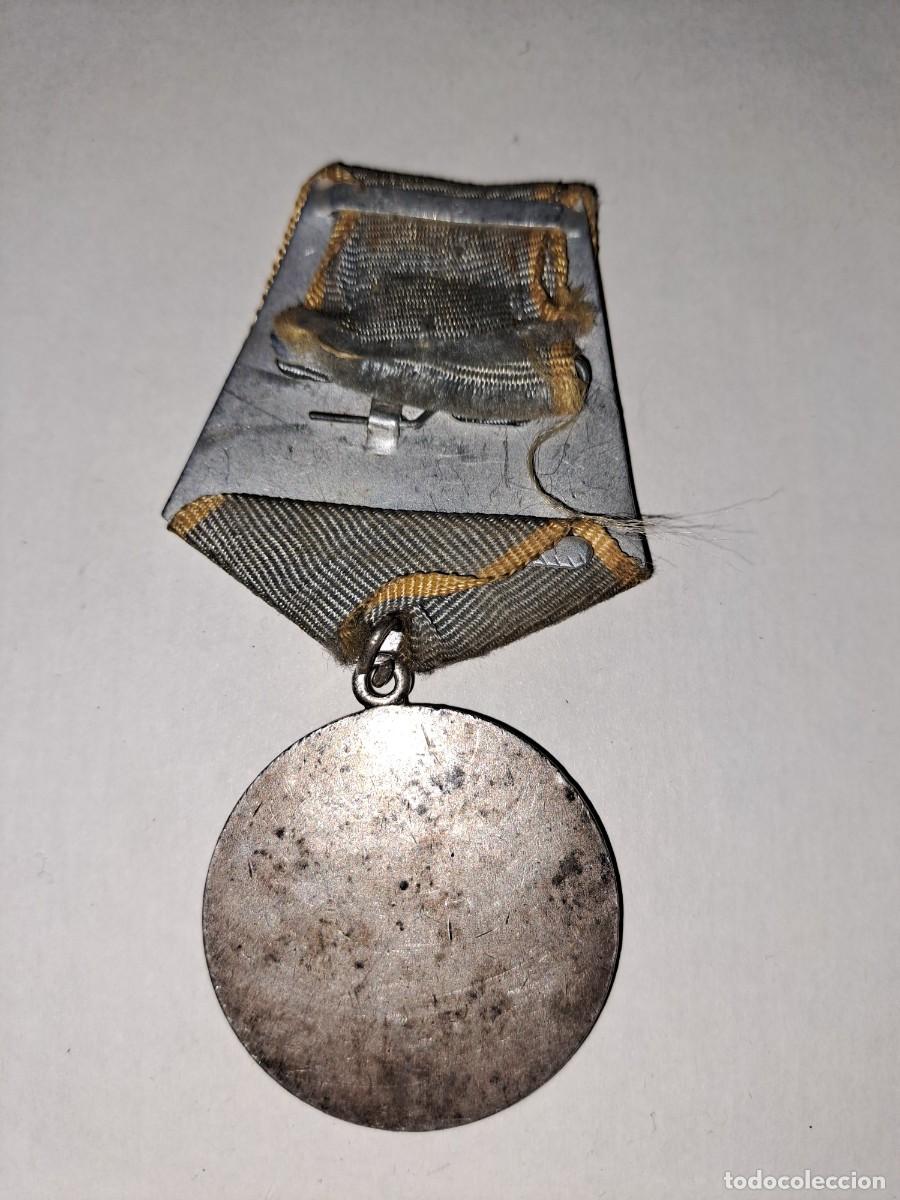 Militaria: Medalla al valor sovi&eacute;tica - Foto 4