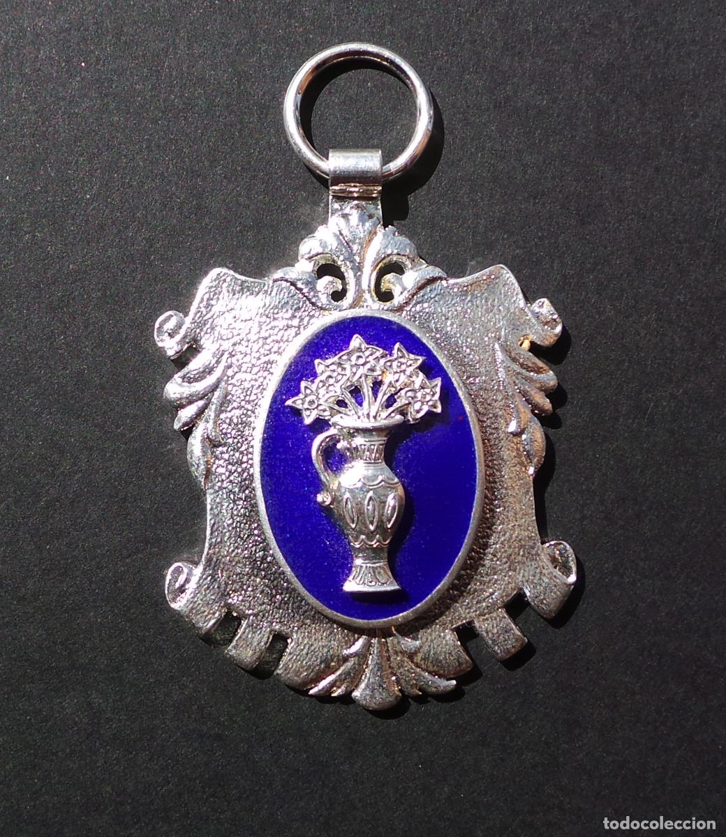 Military Antiques: MEDALL&Oacute;N. ESCUDO ANTEIGLESIA DE BEGO&Ntilde;A (BILBAO). PLATA DE LEY.