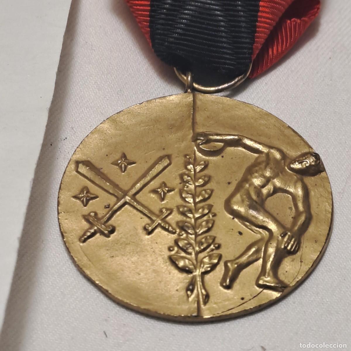 Militaria: Medalla Guardia de Franco