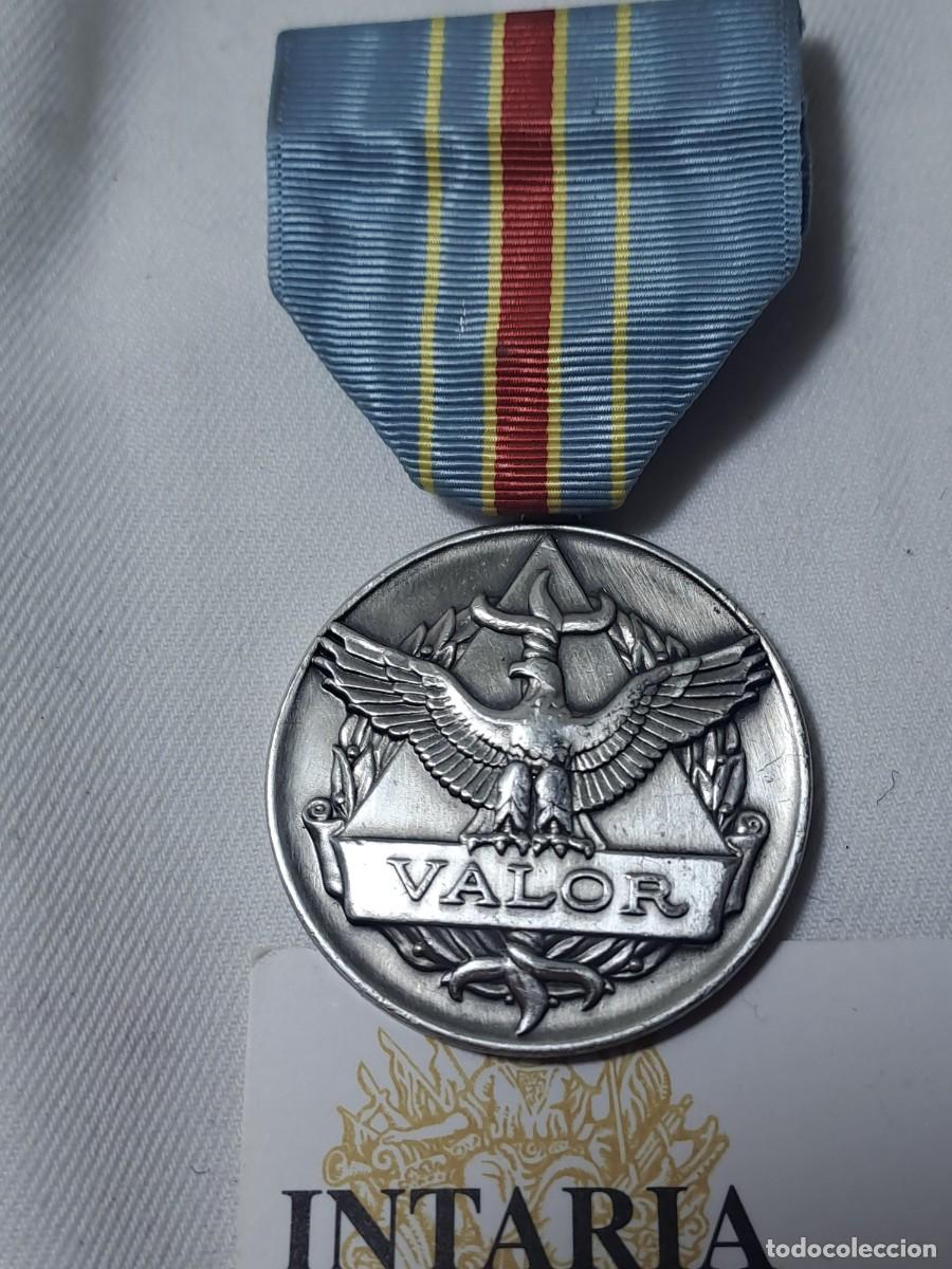 Militaria: Medalla de valor EEUU - Foto 1