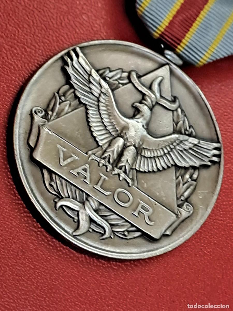 Militaria: Medalla de valor EEUU - Foto 3