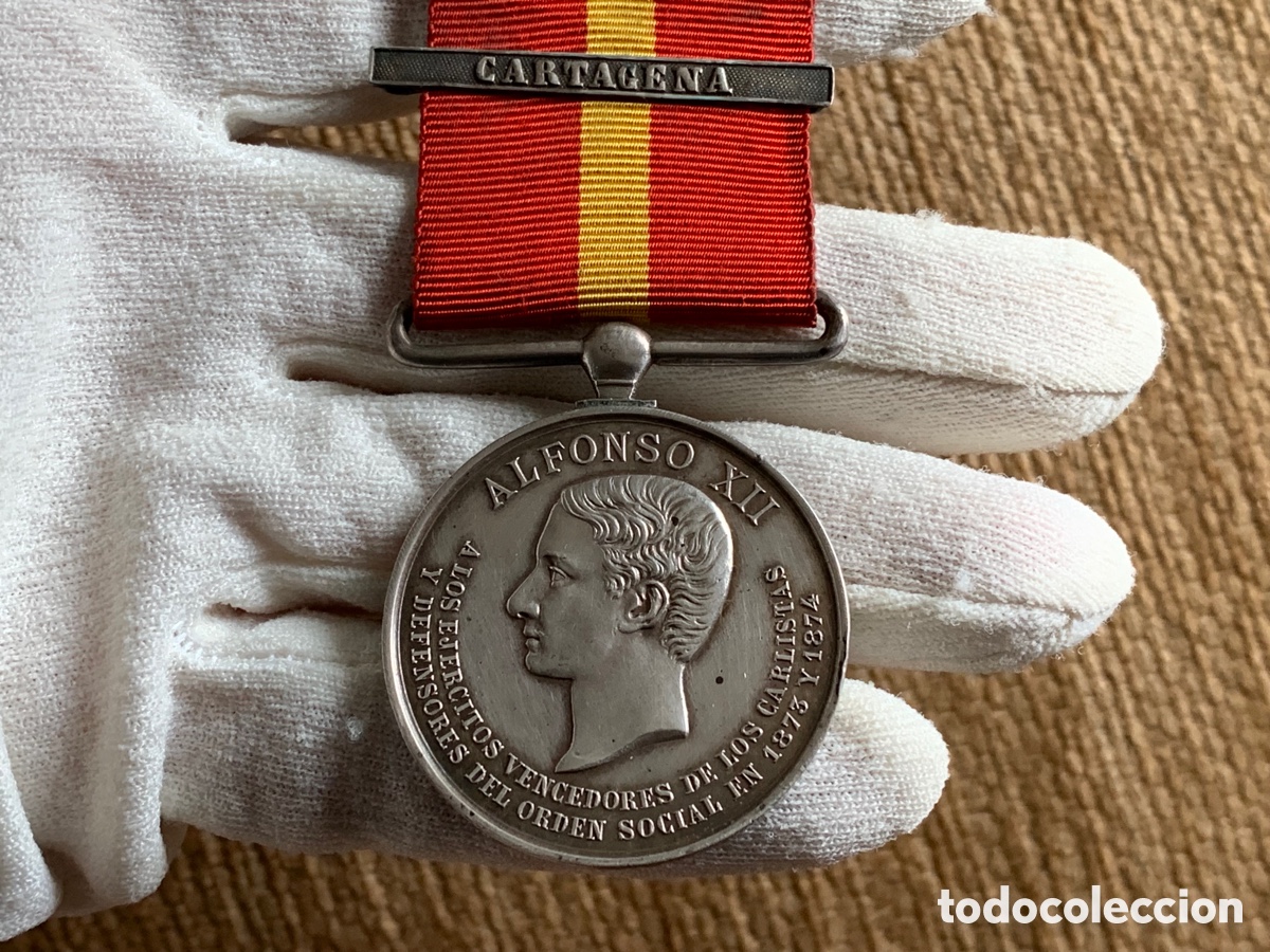 Military Antiques: ANTIGUA MEDALLA ALFONSO XII A LOS EJERCITOS VENCEDORES DE LOS CARLISTAS PASADOR CARTAGENA