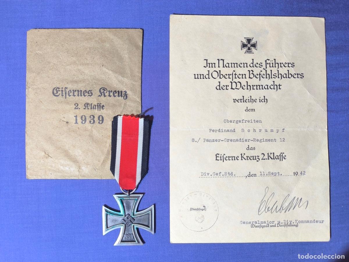 Militaria: Cruz de Hierro 2 Clase 1939 con certificado, concesi&oacute;n a un oficial 12 regimiento Panzer Grenadier.