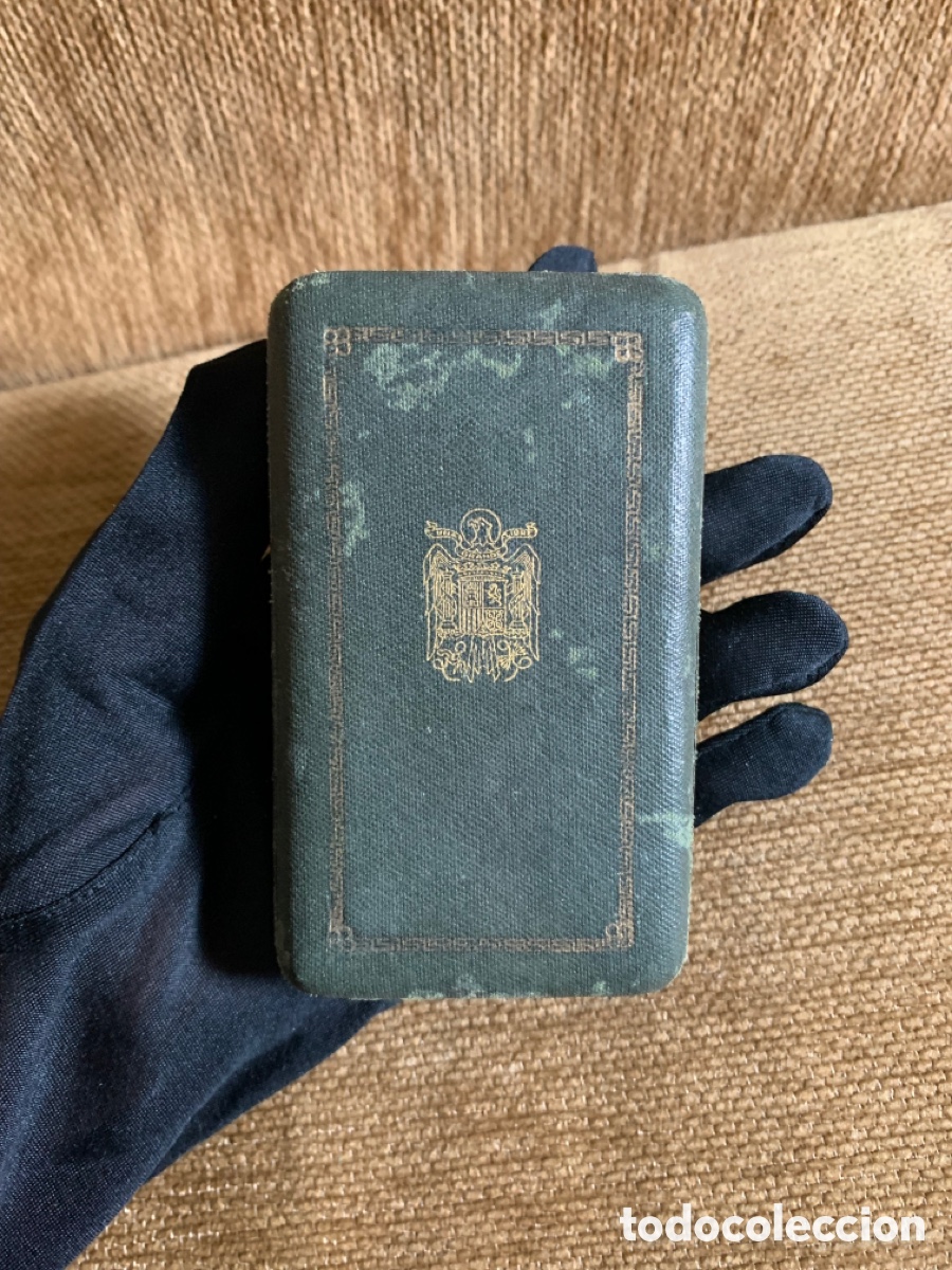 Military Antiques: ANTIGUO ESTUCHE CAJA PARA MEDALLA DE CEJALVO