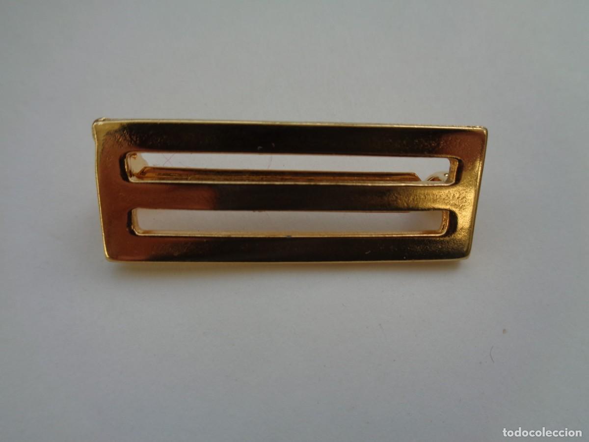 Militaria: PASADOR PARA MEDALLA - Foto 1