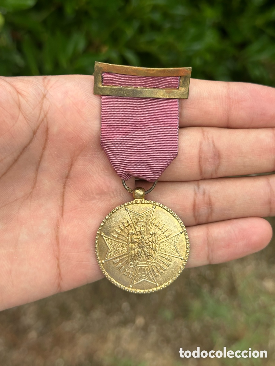 Militaria: MEDALLA ORDEN DE CISNEROS PLATA DORADA