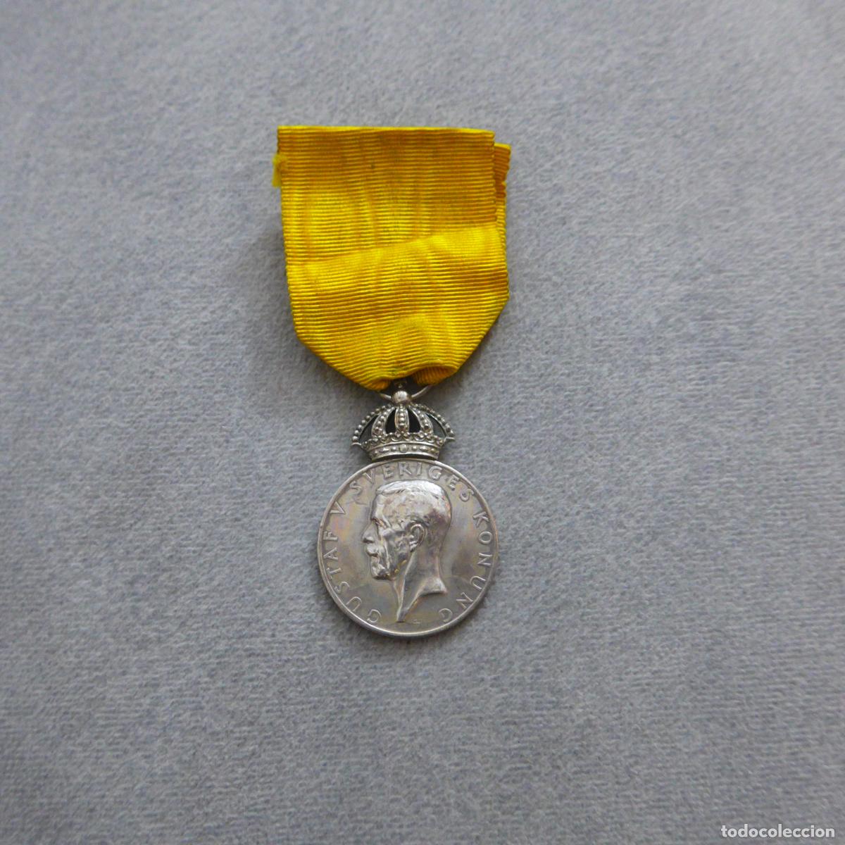 Militaria: Antigua medalla sueca de la Asociacion postal del Orden del merito 1874-1924, original. Suecia.