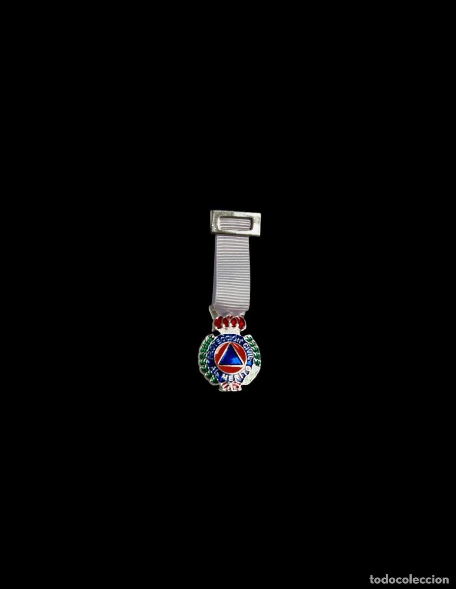 Militaria: Medalla Miniatura Bronce Protecci&oacute;n Civil Distintivo Blanco