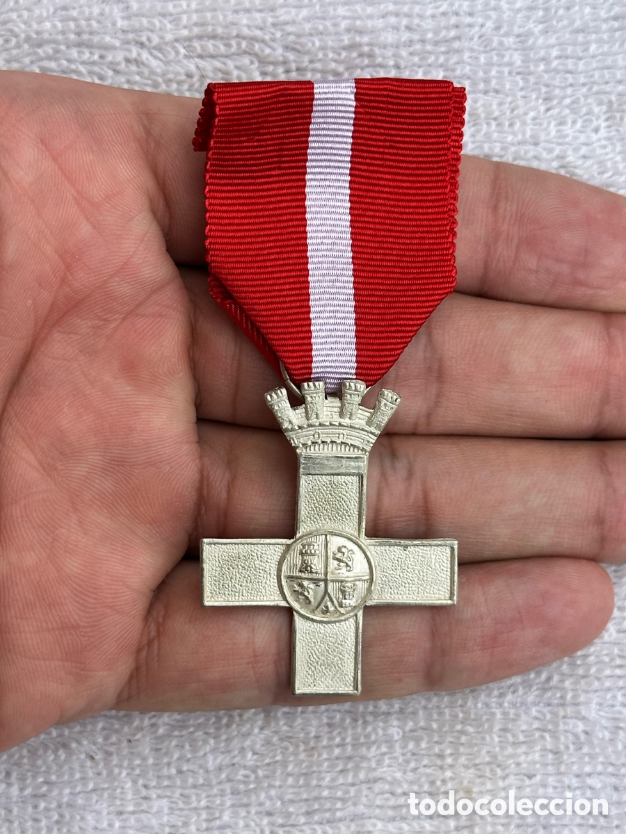 Militaria: MEDALLA CRUZ MERITO MILITAR DE TROPA CORONA MURAL REPUBLICA