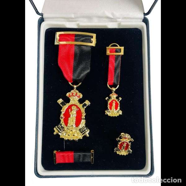 Militaria: Conjunto completo Medalla Conmemorativa del Quinto Centenario de Santa B&aacute;rbara